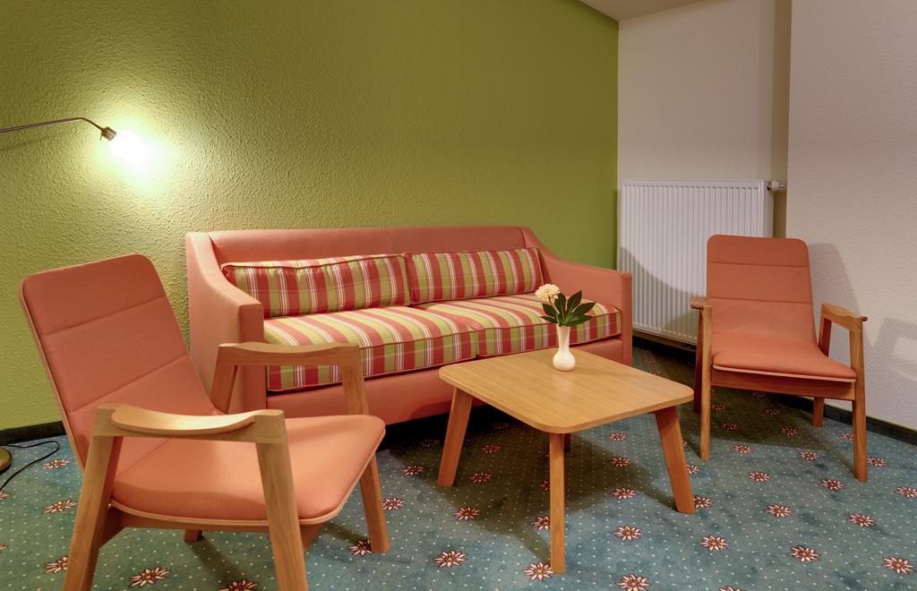 Hotel & Restaurant Waldcafe Hettstedt Δωμάτιο φωτογραφία